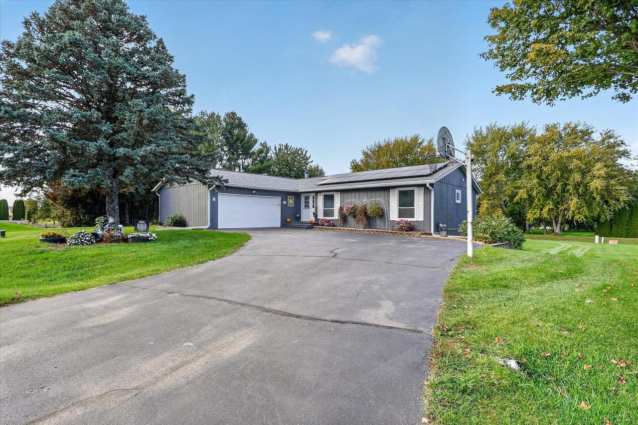 8085 Clearview Dr., Rockford, IL 61102