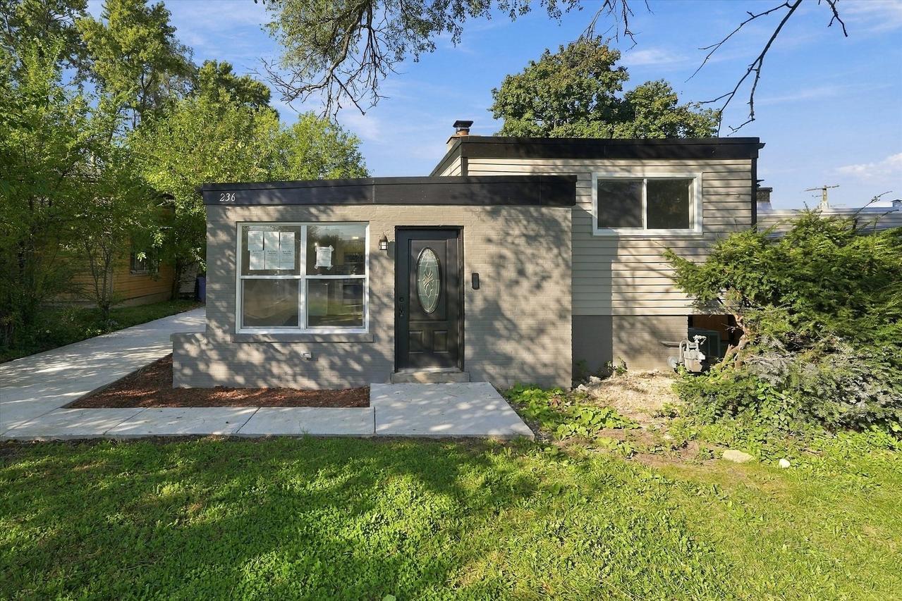 236 N Forest Ave., Hillside, IL 60162