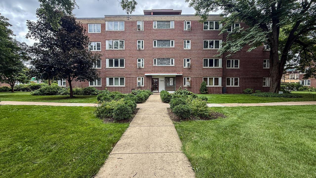 7204 Oak Ave. #2NW, River Forest, IL 60305