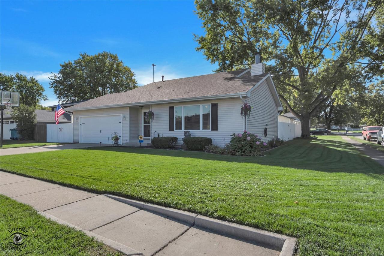 498 Kathy Dr., Bourbonnais, IL 60914
