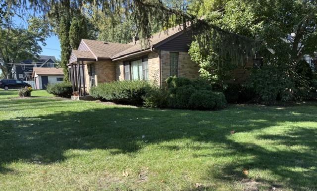 353 E 3rd St., Elmhurst, IL 60126