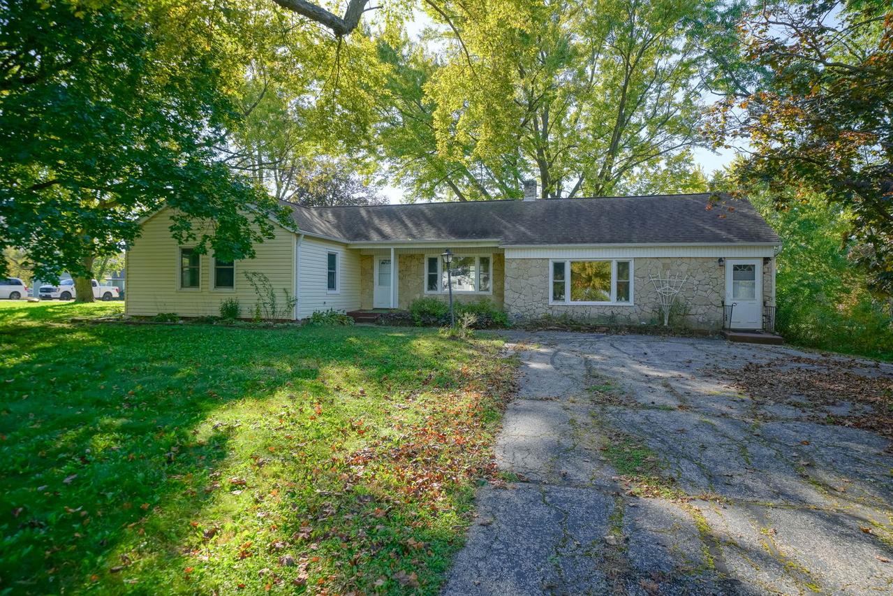 2119 Sandy Hollow Rd., Rockford, IL 61109
