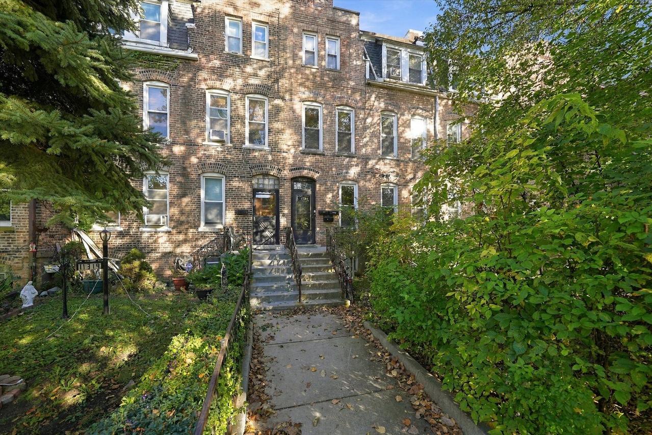 11321 S Langley Ave., Chicago, IL 60628