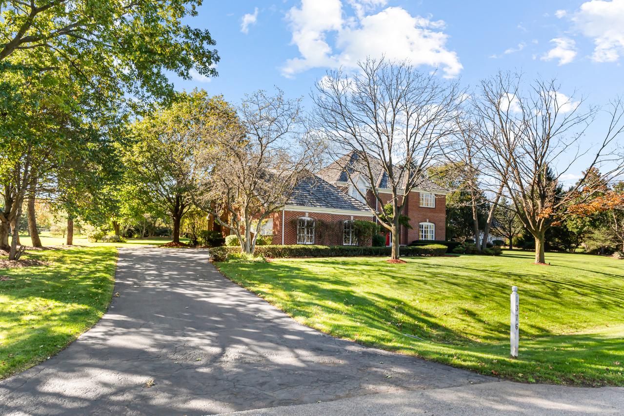 1376 Manassas Ln., Long Grove, IL 60047