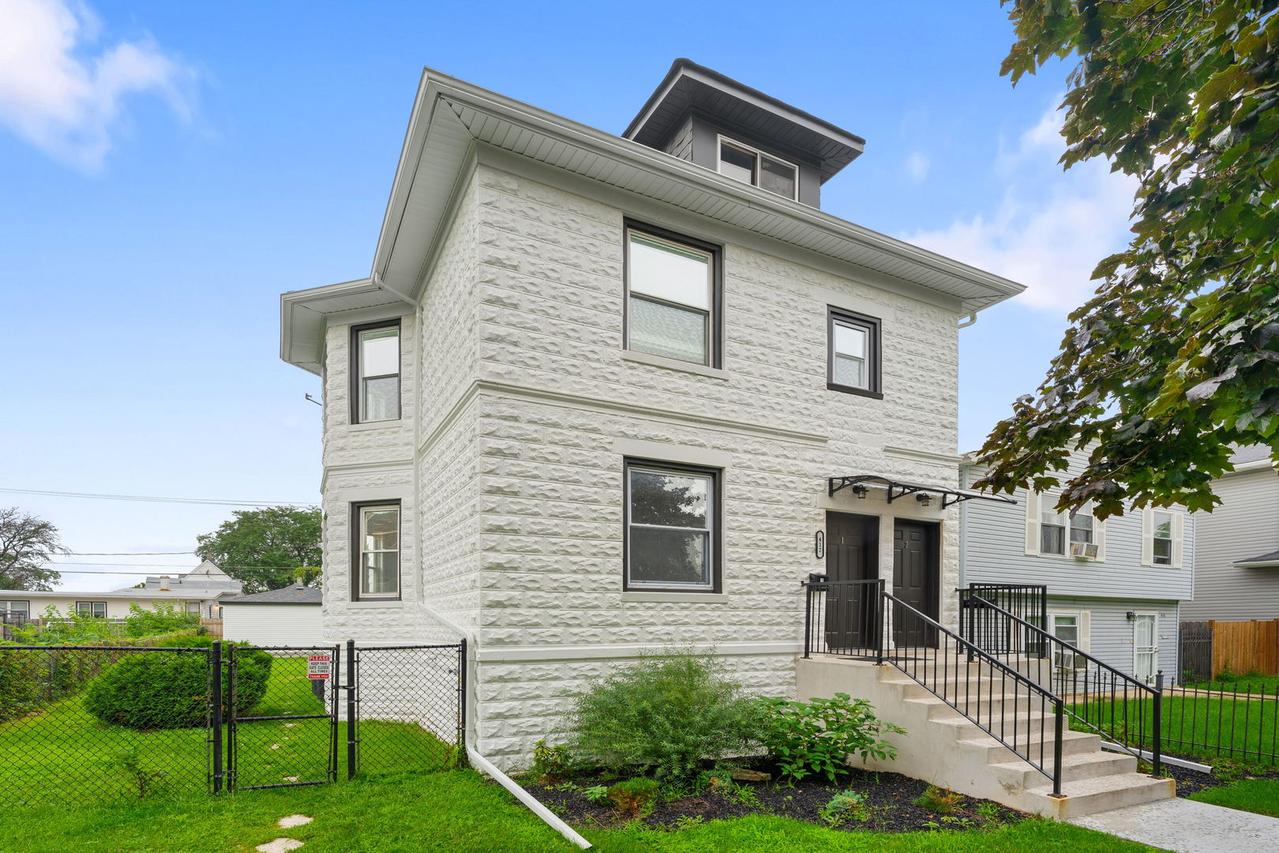 412 S 12th Ave., Maywood, IL 60153