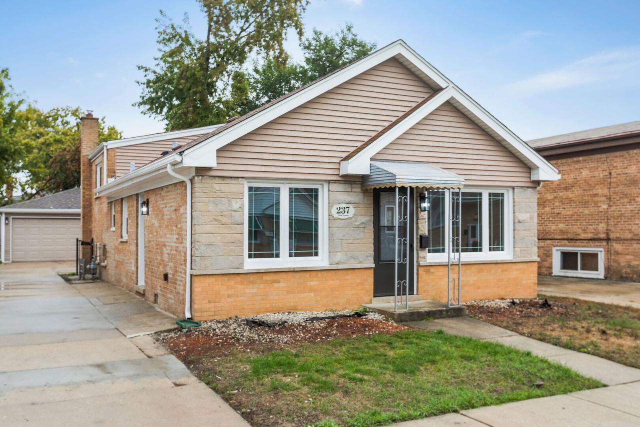 237 32nd Ave., Bellwood, IL 60104