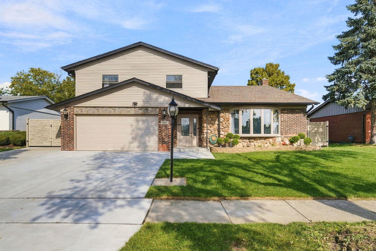 6637 Victoria Dr., Oak Forest, IL 60452