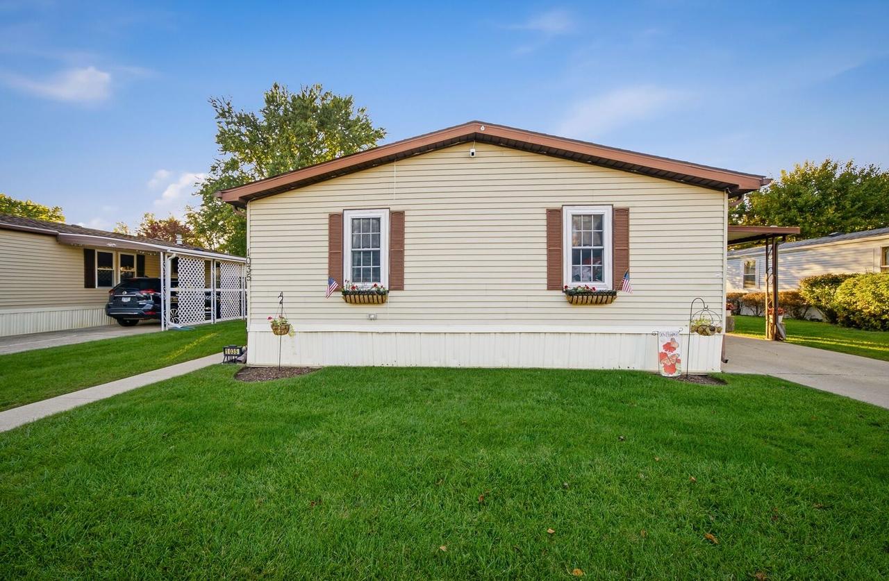 1035 Springdale Ln., Dekalb, IL 60115