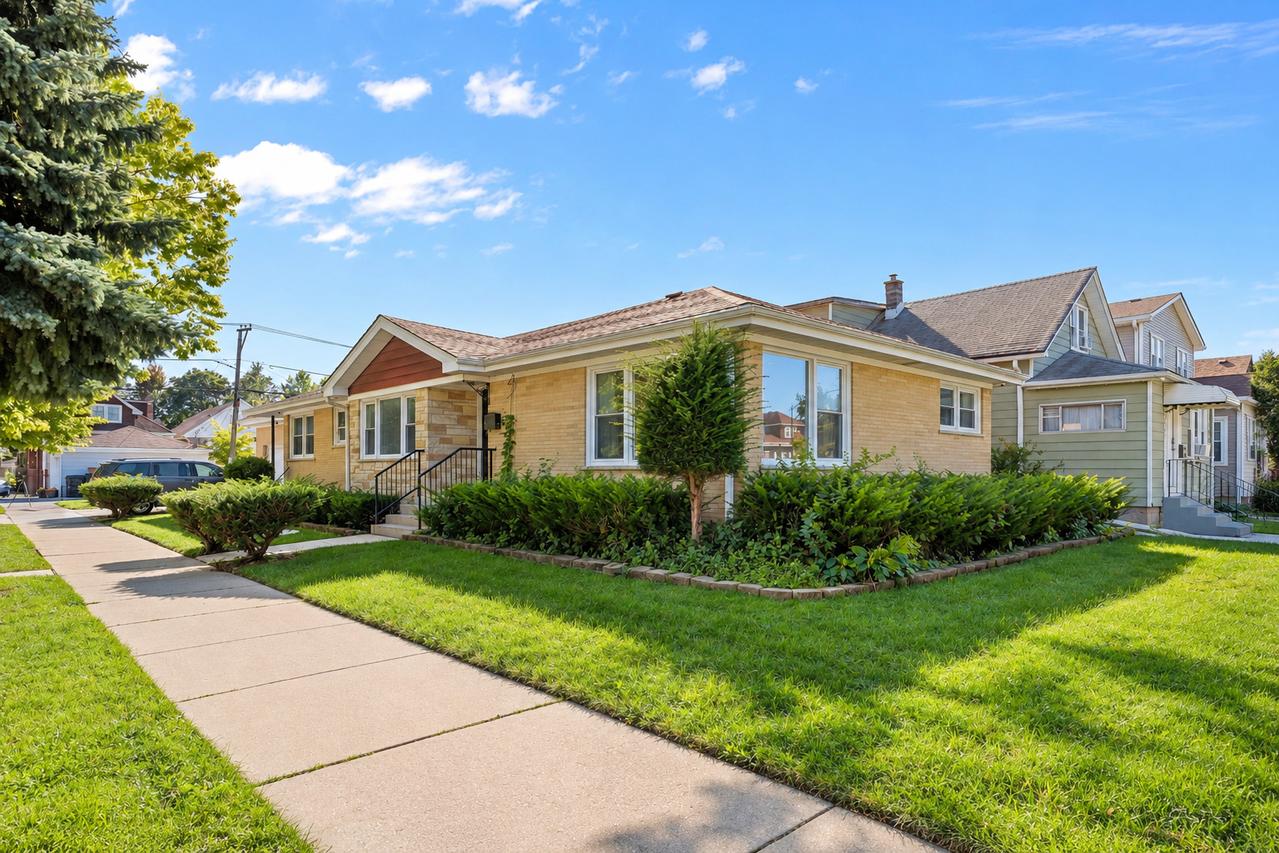 5701 W Henderson St., Chicago, IL 60634