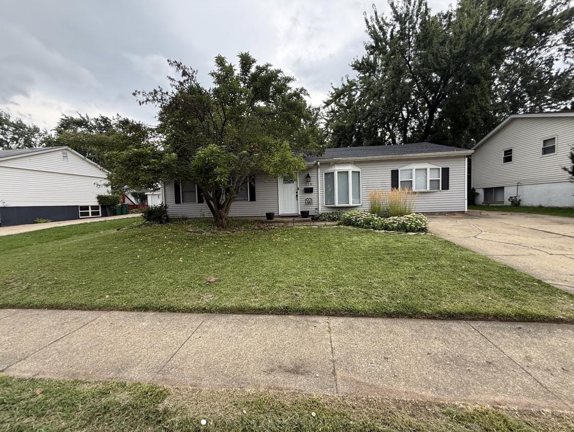 219 Murphy Dr., Romeoville, IL 60446