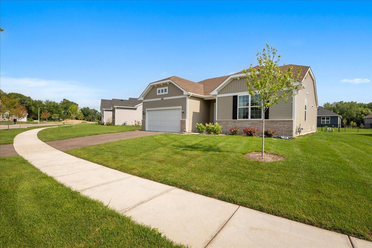422 Cottrell Ln., Aurora, IL 60506