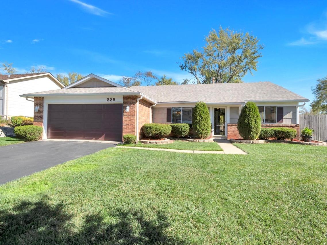 225 Oakhurst Rd., Matteson, IL 60443