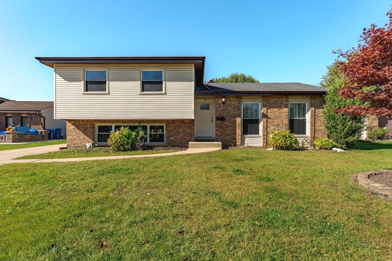 100 S Mill Meadow Ln., Addison, IL 60101