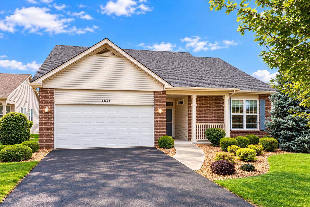 16808 Ennerdale Ave., Lockport, IL 60441