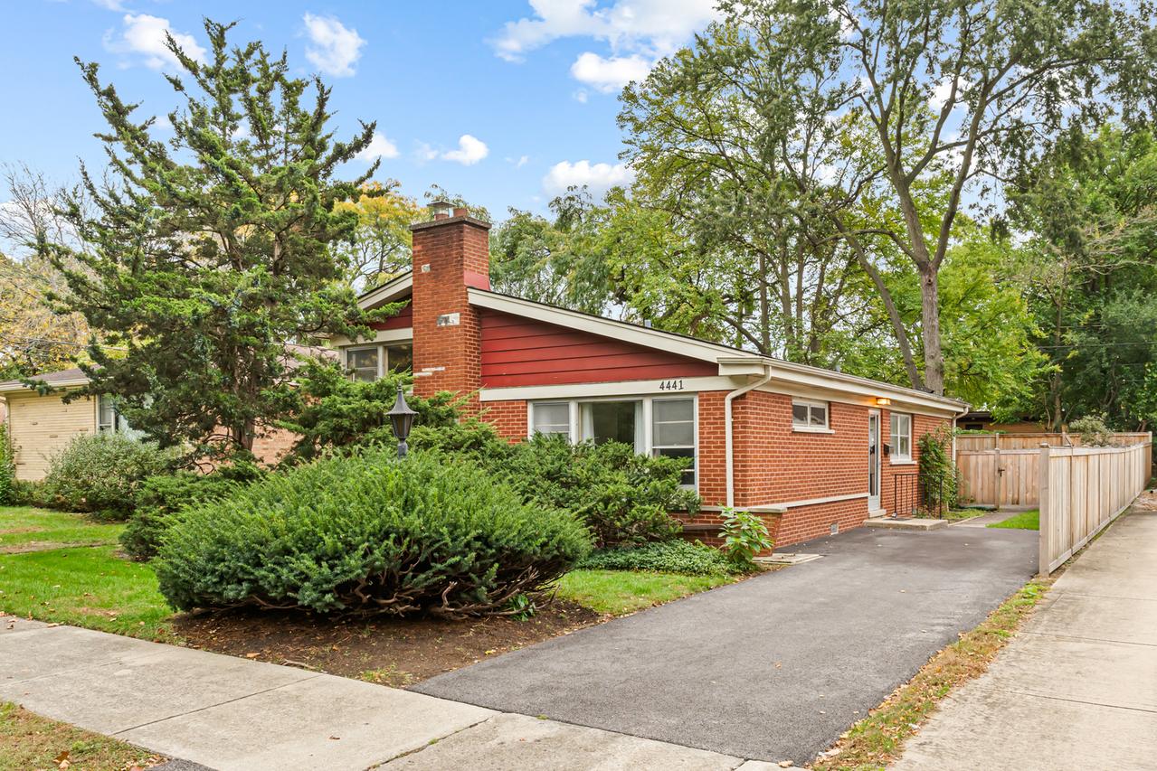 4441 Foster St., Skokie, IL 60076