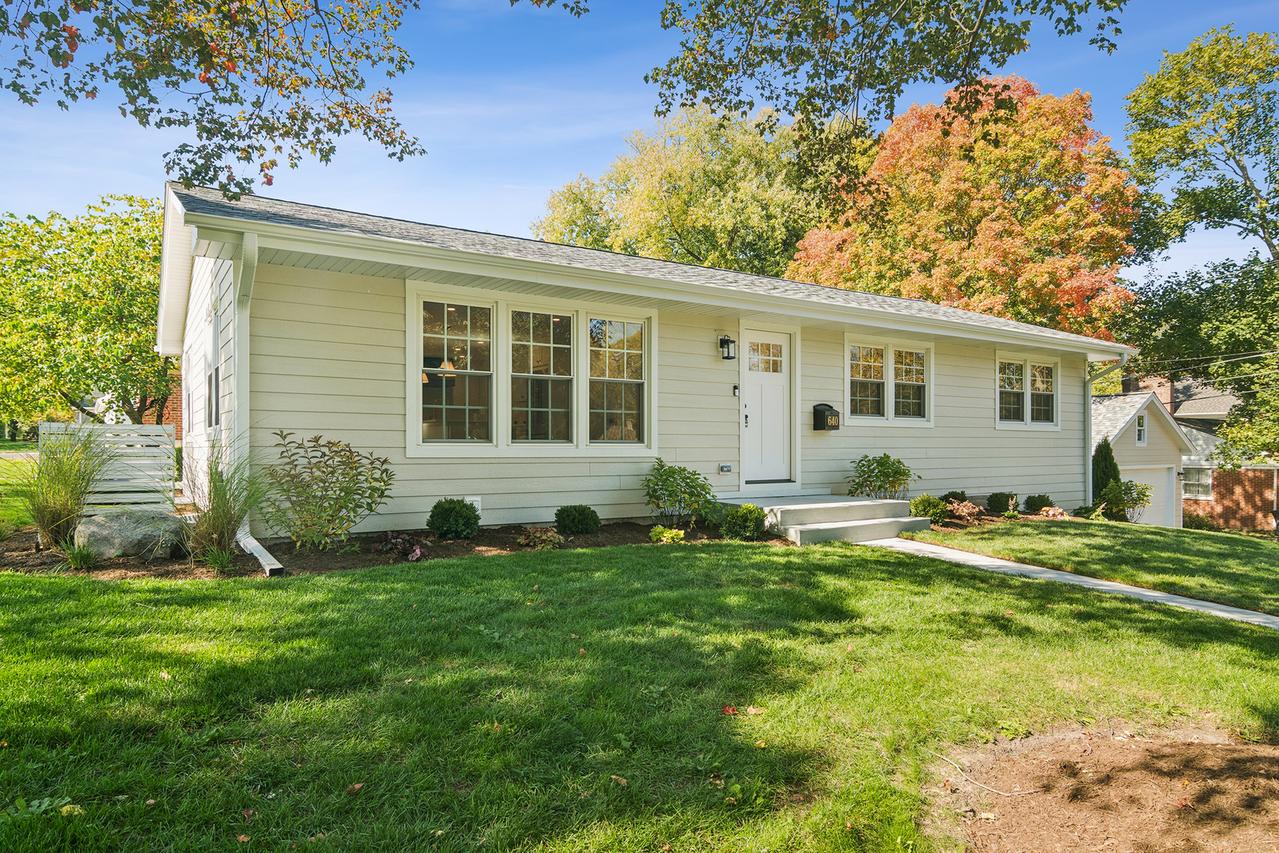 640 Prairie Ave., Barrington, IL 60010