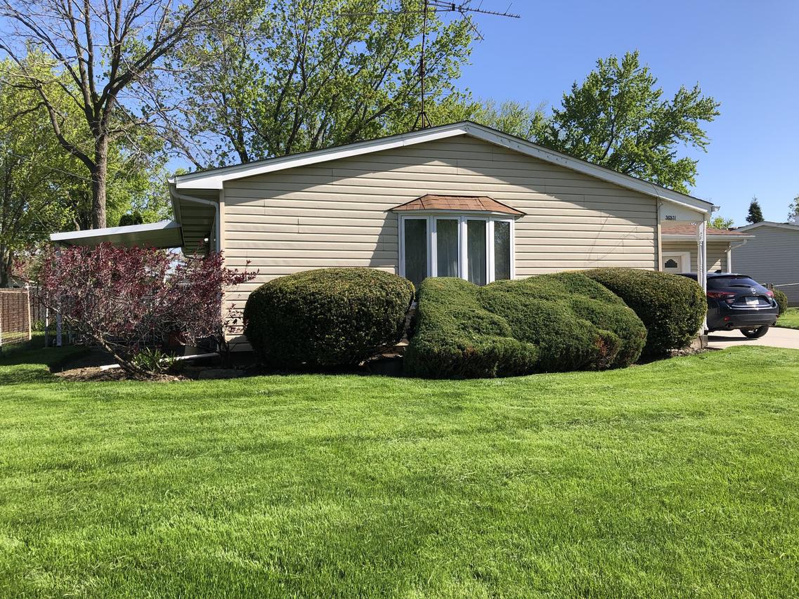 36531 N Douglas Ter., Gurnee, IL 60031