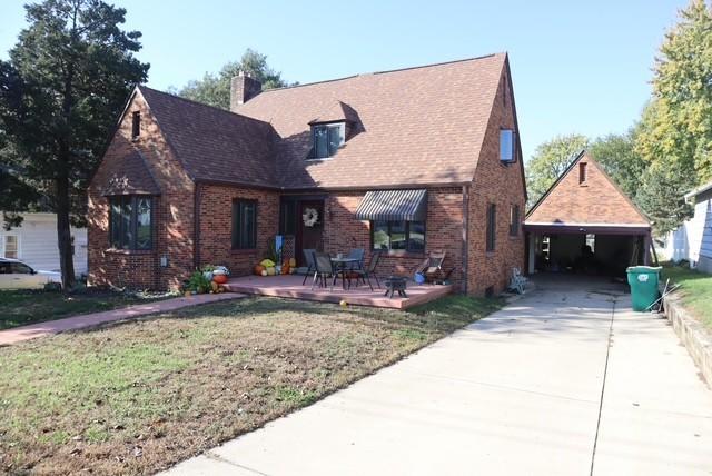 119 5th St., Walnut, IL 61376