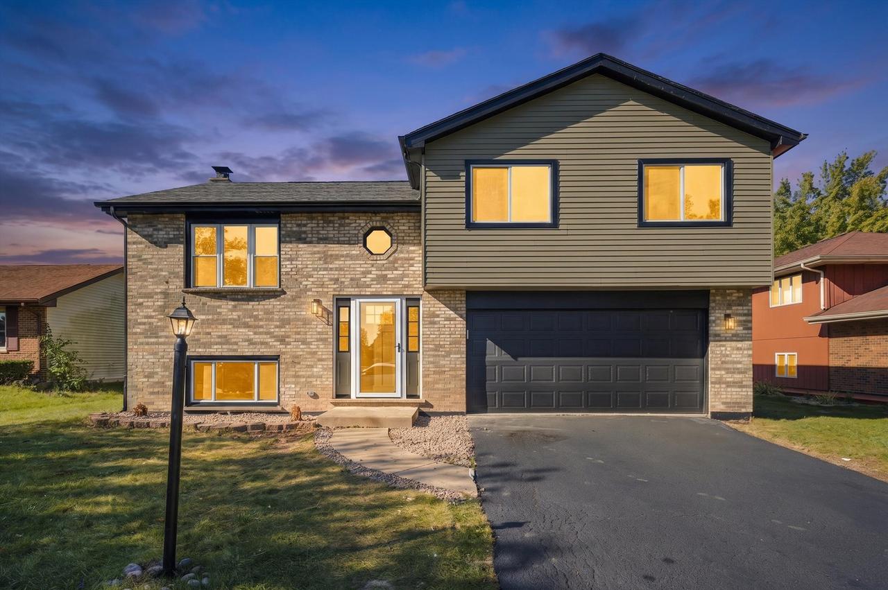 22042 Scott Dr., Richton Park, IL 60471