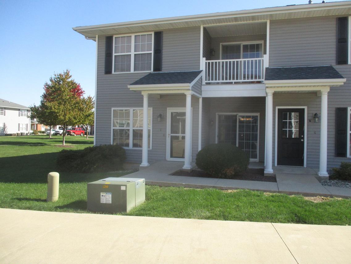 104 Yorkminster Ln. #1, Savoy, IL 61874