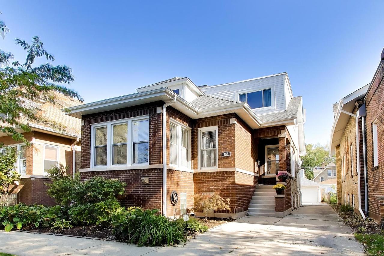 5827 N Fairfield Ave., Chicago, IL 60659