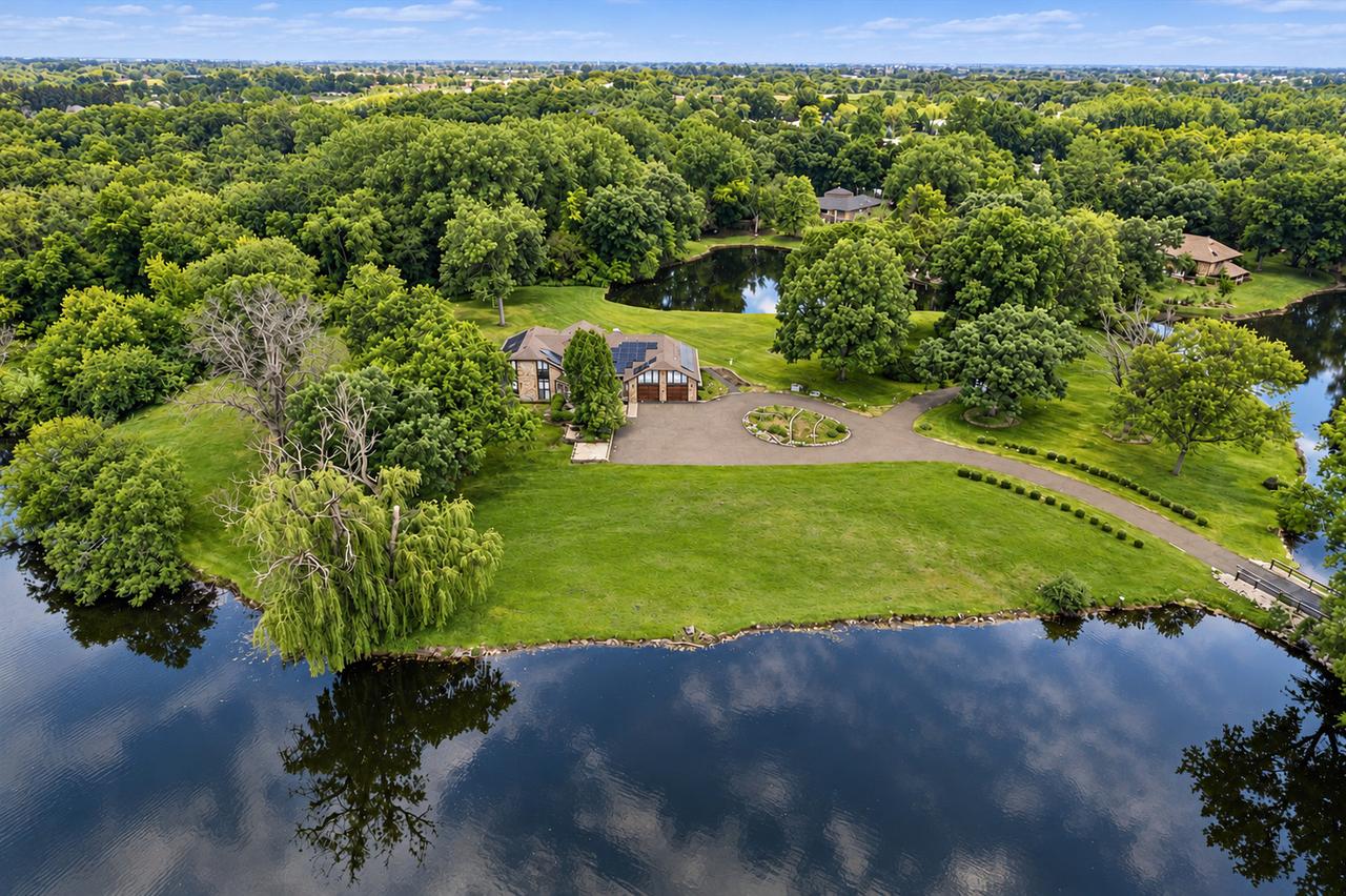 17N396 Binnie Lakes Tr., Dundee, IL 60118