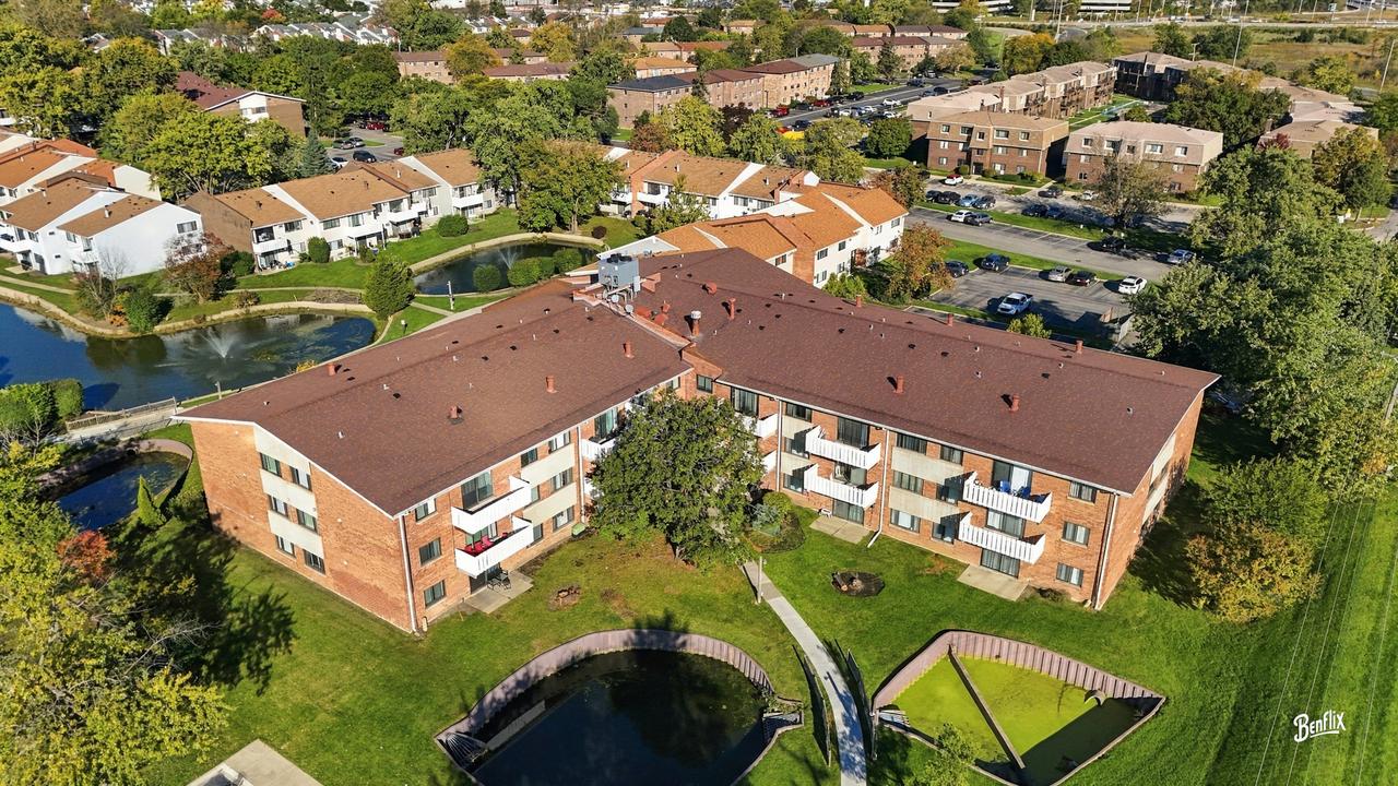 4000 Bayside Dr. #103, Palatine, IL 60074
