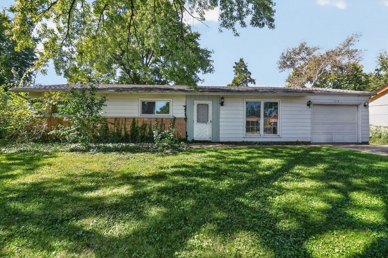 7714 Brookhaven Ave., Darien, IL 60561