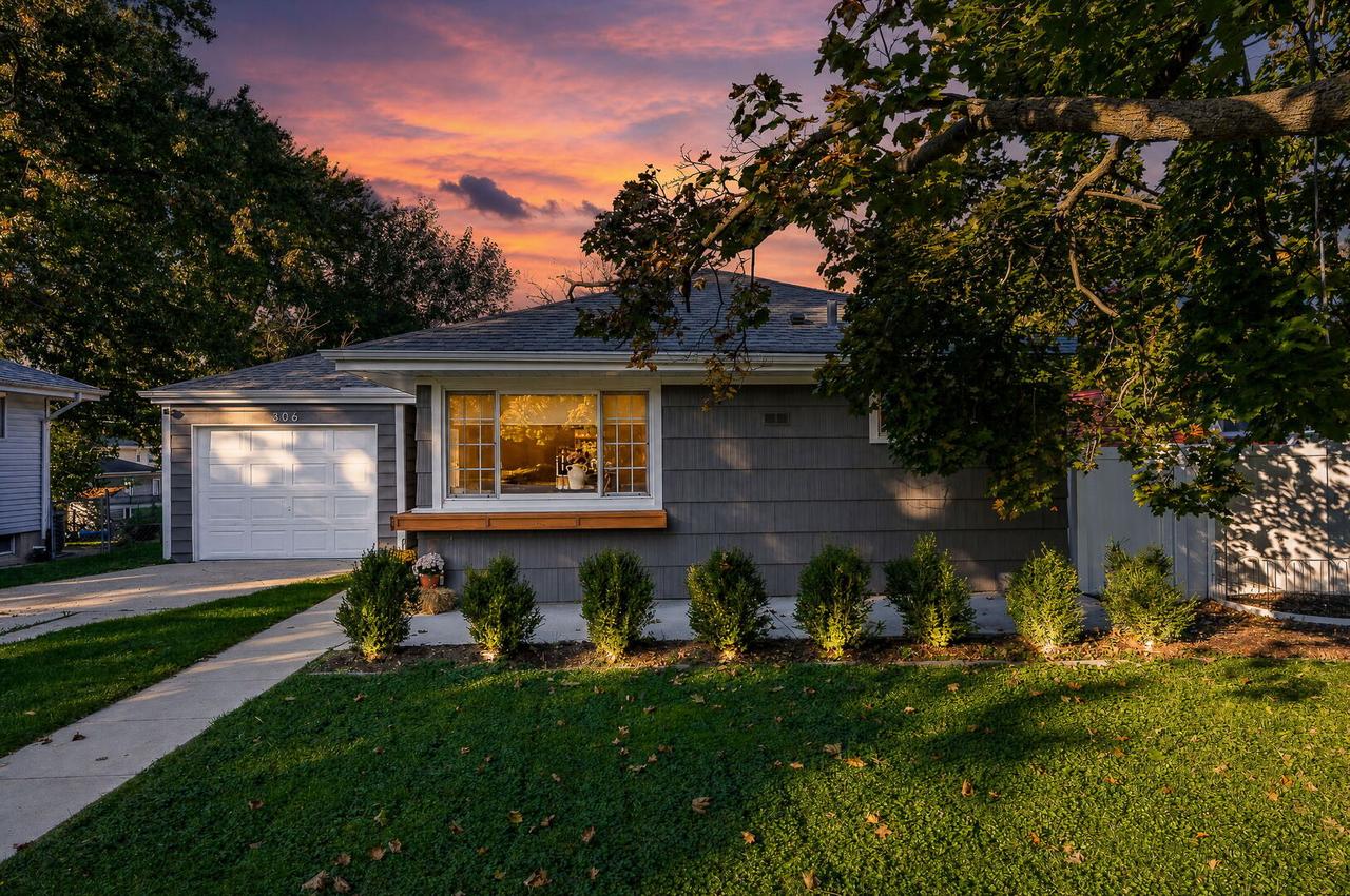 306 Lincoln Ave., Downers Grove, IL 60515