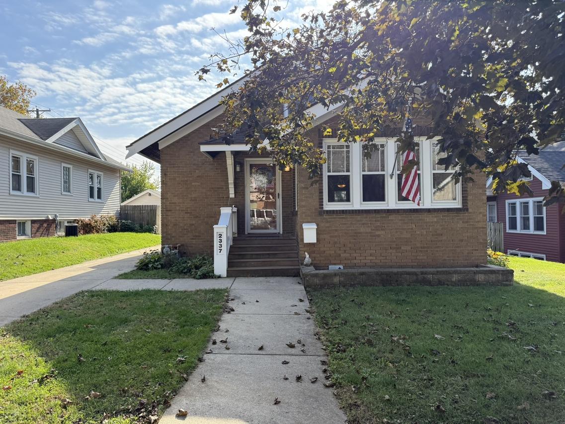 2337 17th Ave., Rockford, IL 61104