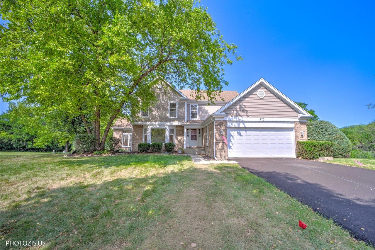 970 Ponderosa Ln., Hoffman Estates, IL 60010