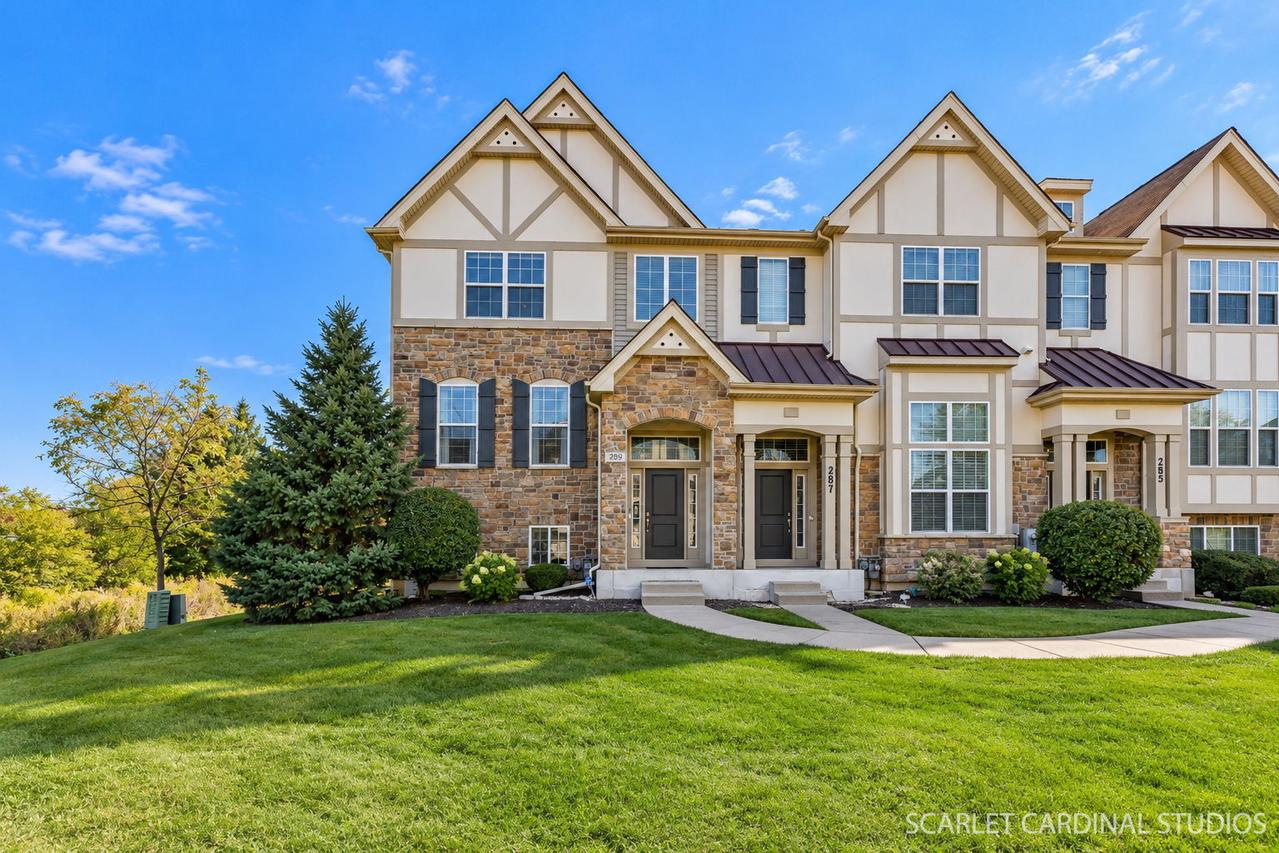 289 Bennett Dr., Carol Stream, IL 60188