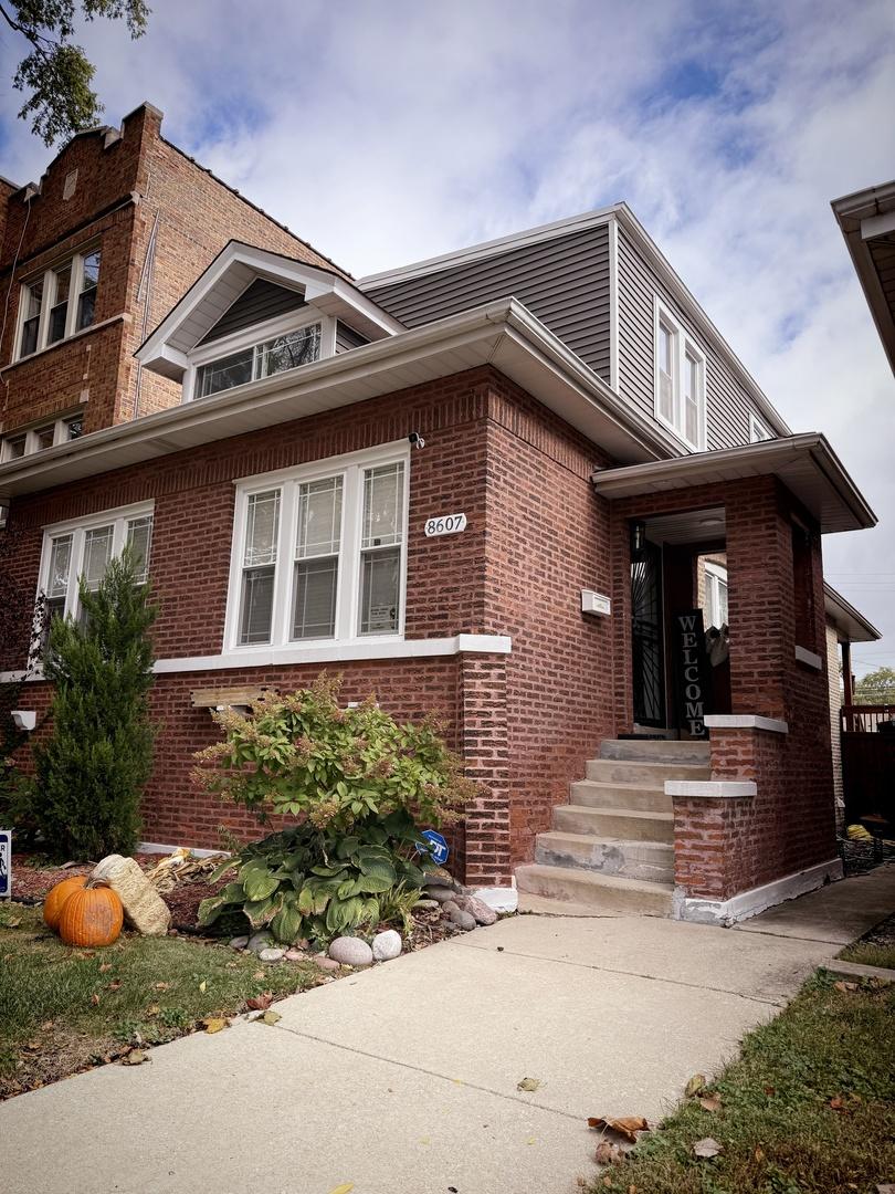 8607 S Maryland Ave., Chicago, IL 60619