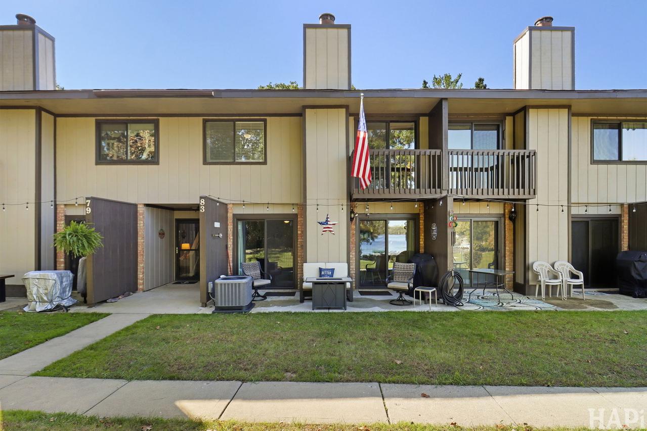 83 Woodhills Bay Rd., Fox Lake, IL 60020