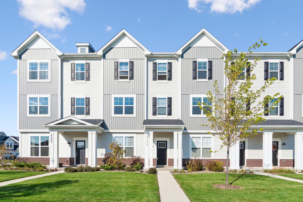 4509 Chelsea Manor Cir., Aurora, IL 60504