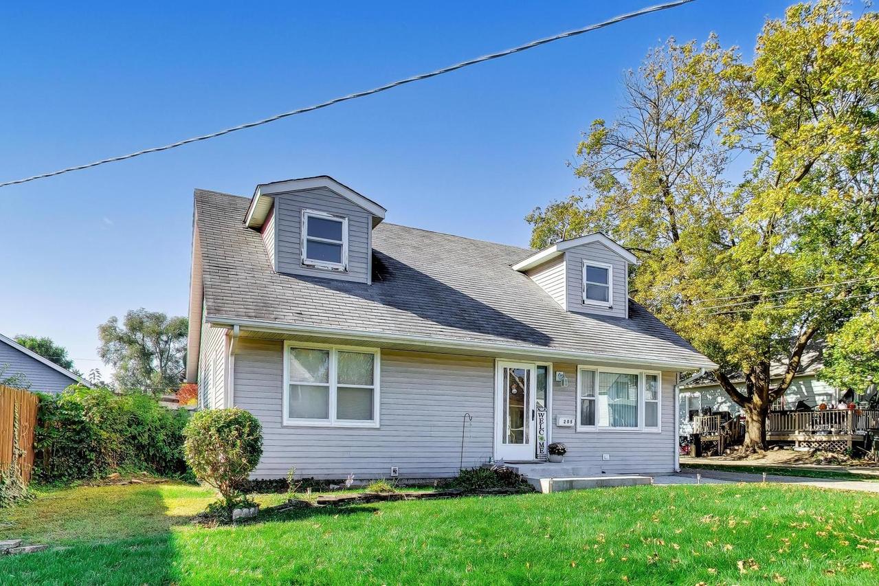 205 N Green St., Carpentersville, IL 60110