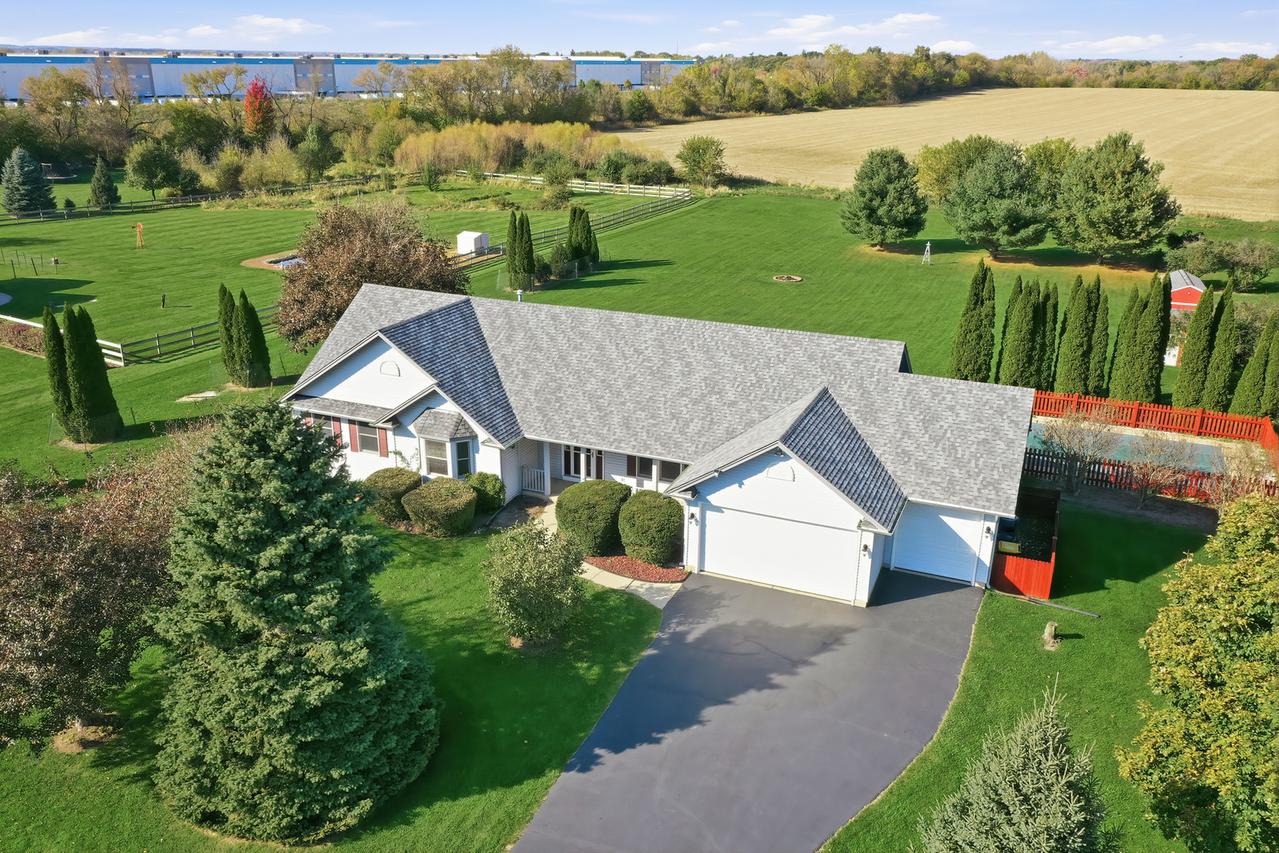 41W148 Charles Ln., Huntley, IL 60142