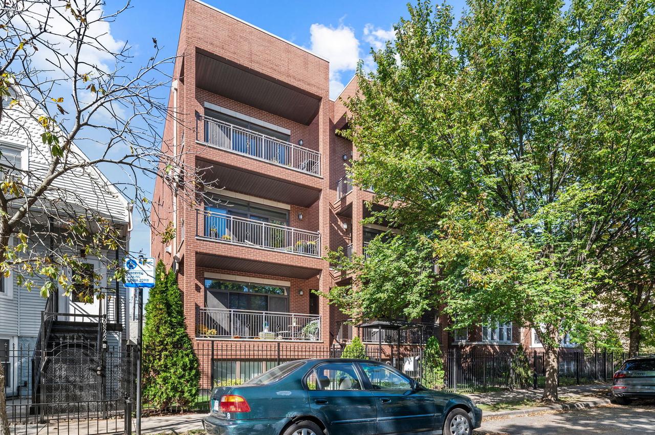 2828 N Dawson Ave. #1N, Chicago, IL 60618