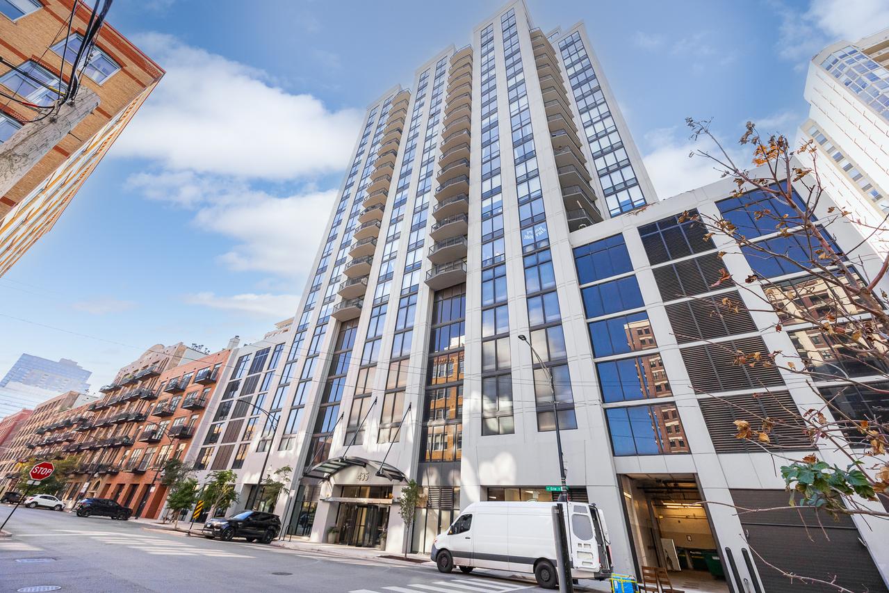435 W Erie St. #701, Chicago, IL 60654