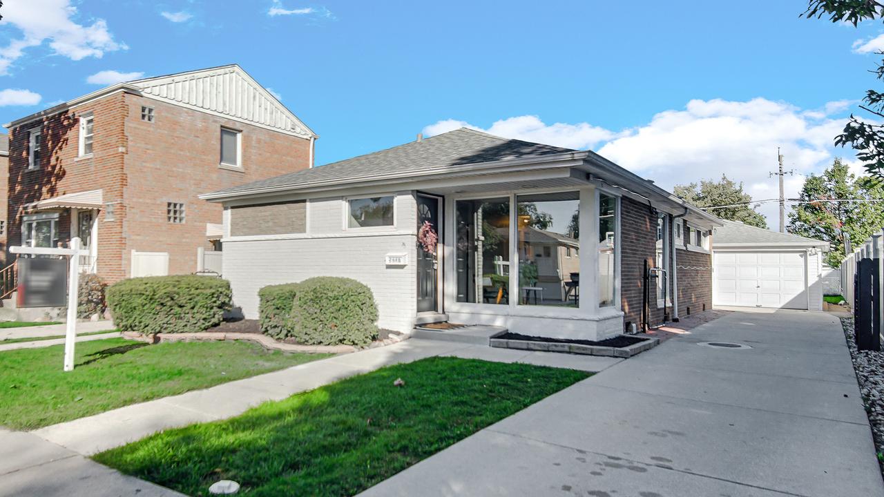 5237 S Natoma Ave., Chicago, IL 60638