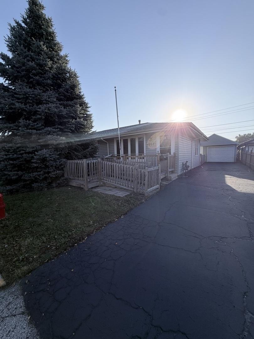4257 Southwest Hwy., Hometown, IL 60456