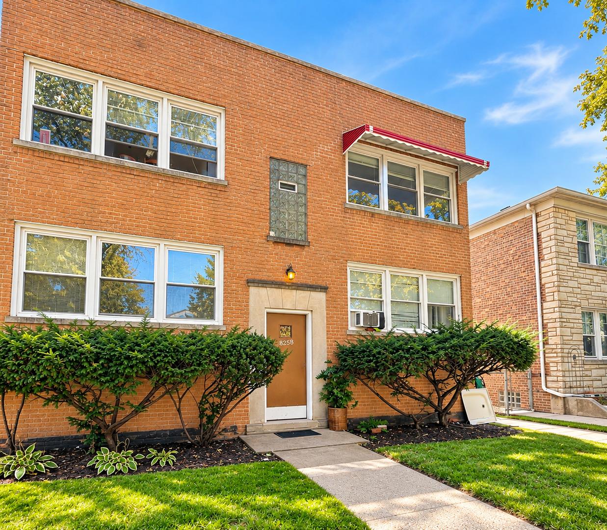 2823 W Balmoral St. #2W, Chicago, IL 60625