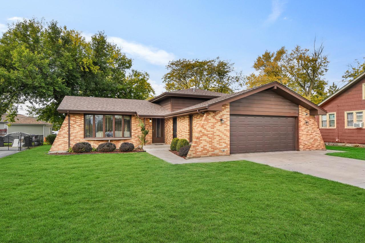 16112 Woodlawn West Ave., South Holland, IL 60473