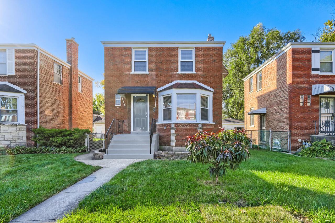 3904 Gladys Ave., Bellwood, IL 60104