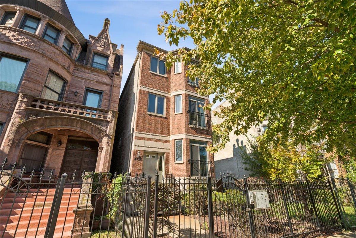 4338 S King Dr. #2, Chicago, IL 60653