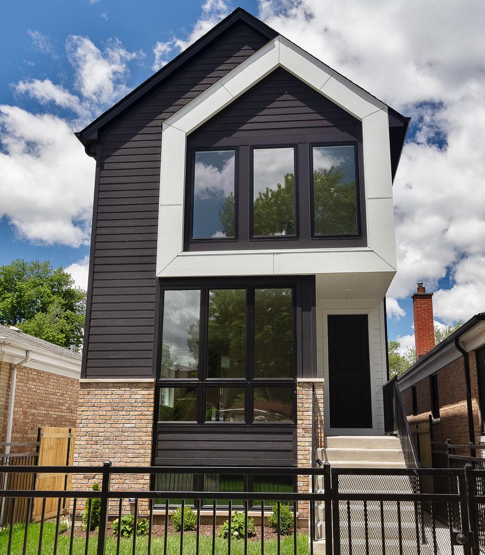 2716 N Hamlin Ave., Chicago, IL 60647