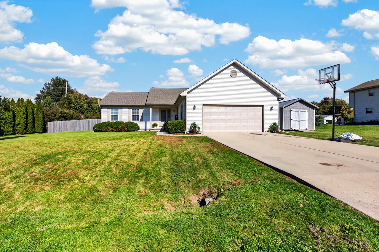 103 Merganser Ct., Downs, IL 61736