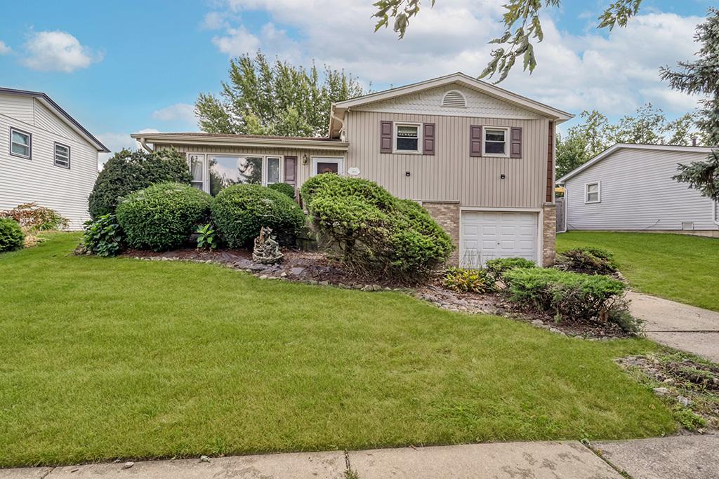5809 Orange Ln., Oak Forest, IL 60452