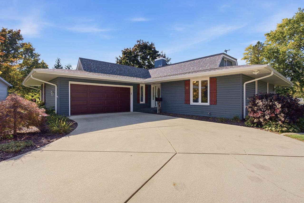 19 Cebold Dr., Montgomery, IL 60538