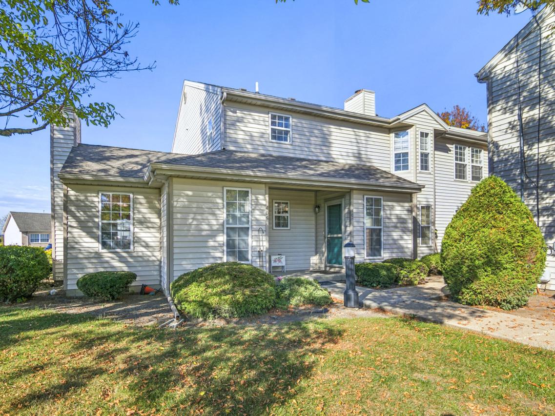 405 Huntington Ct., Bourbonnais, IL 60914